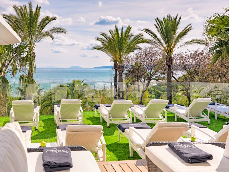 H10 Estepona Palace 16