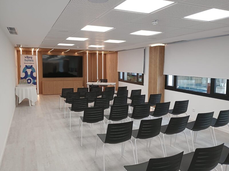 Vibra Beverly Playa 83