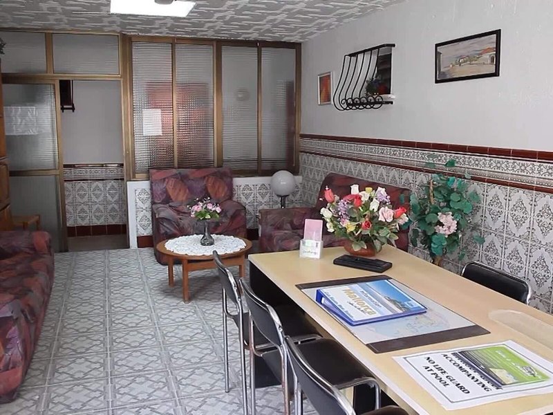 Bon Aire Apartments 16