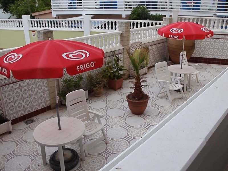 Bon Aire Apartments 19