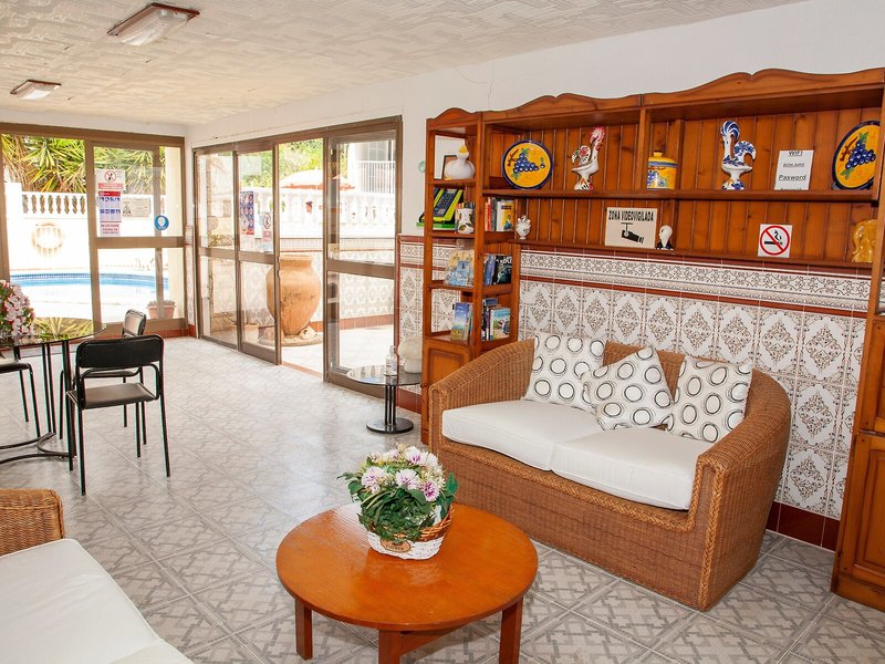 Bon Aire Apartments 28