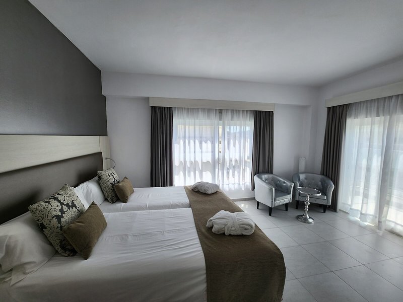 Hotel Diamante 28