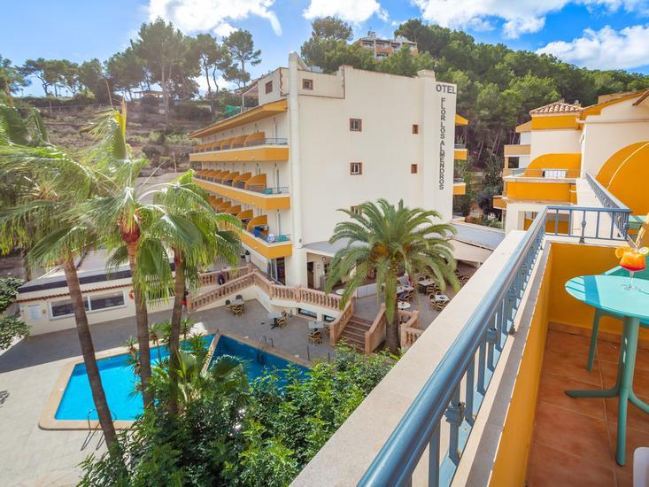 Flor los Almendros Hotel 8