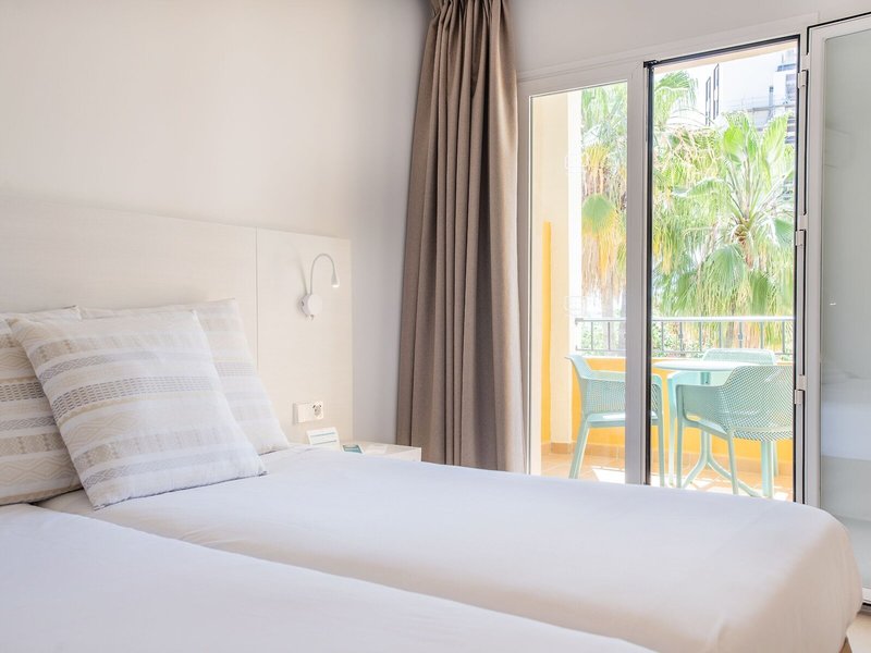 Flor Los Almendros Hotel 26