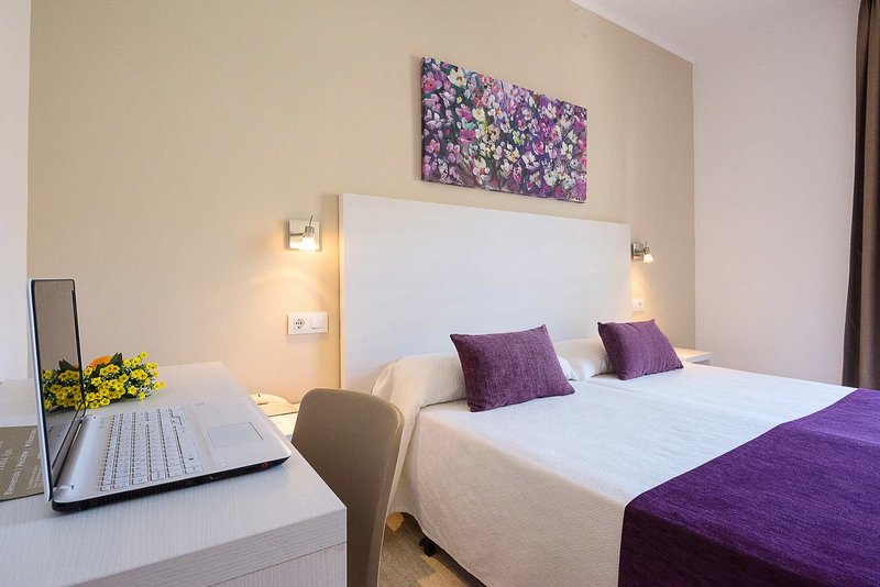 Flor los Almendros Hotel 9