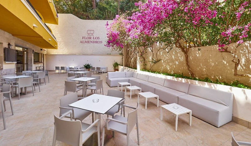 Flor Los Almendros Hotel 7