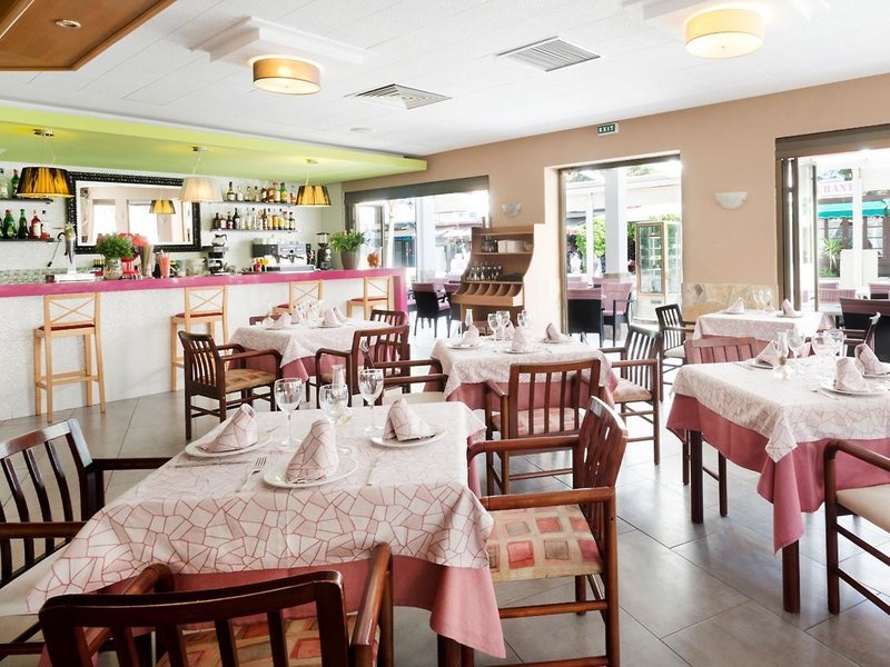 Neptuno Paguera Hostal 18