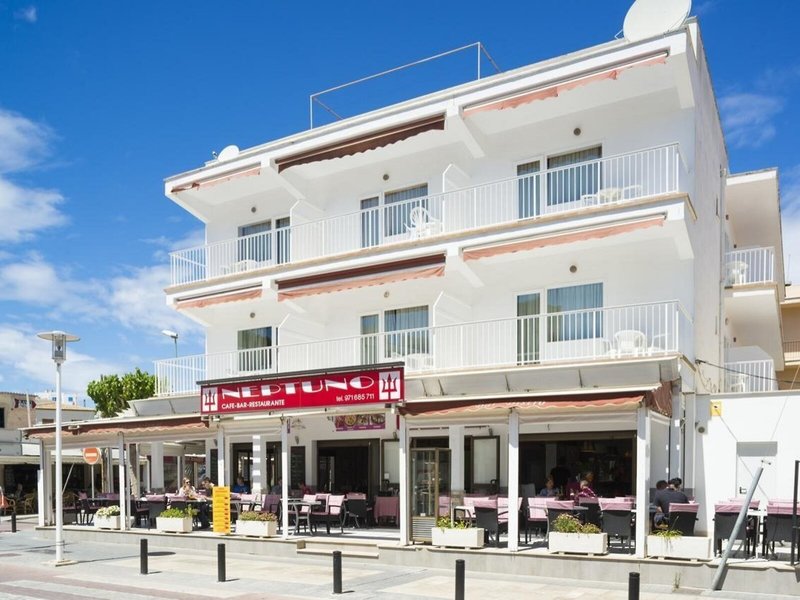 Neptuno Paguera Hostal 2