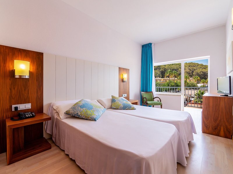 Neptuno Paguera Hostal 20