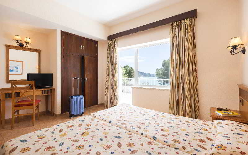 Neptuno Paguera Hostal 1