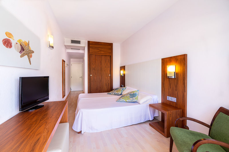 Neptuno Paguera Hostal 3