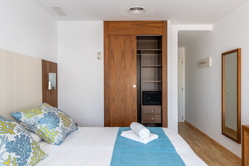 Neptuno Paguera Hostal 15