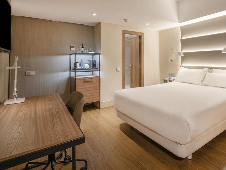 NH Sants Barcelona 2 - Room Example
