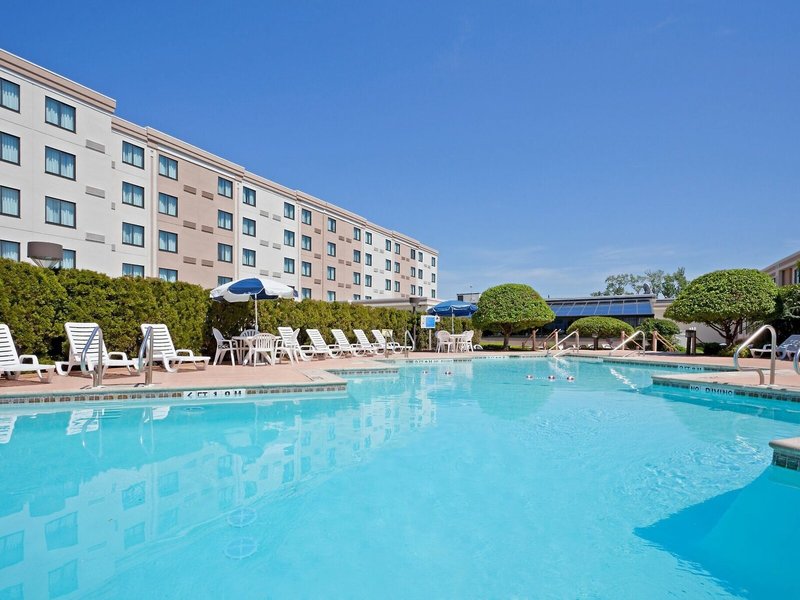 Holiday Inn Hasbrouck Heights - Meadowlands 11