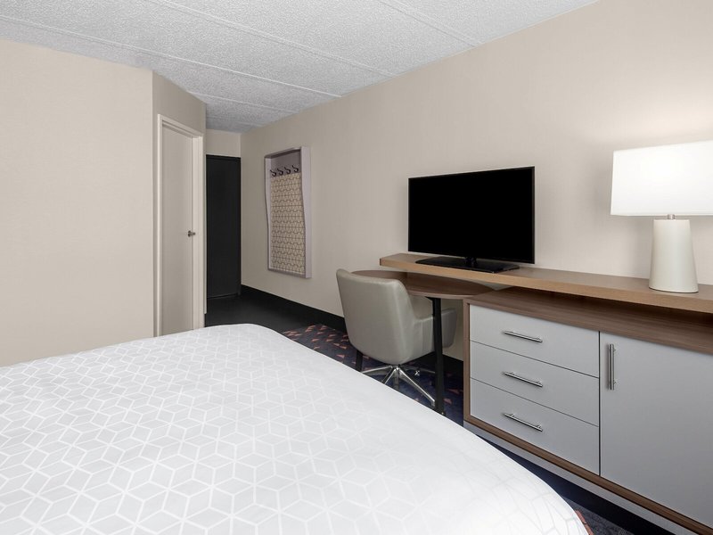 Holiday Inn Hasbrouck Heights - Meadowlands 36