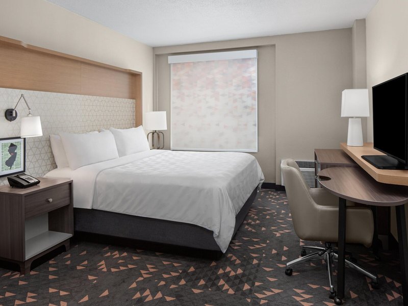 Holiday Inn Hasbrouck Heights - Meadowlands 46