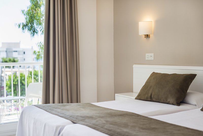 Hostal Residencia Sutimar 11