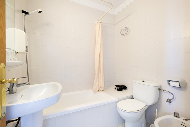 Hostal Residencia Sutimar 13