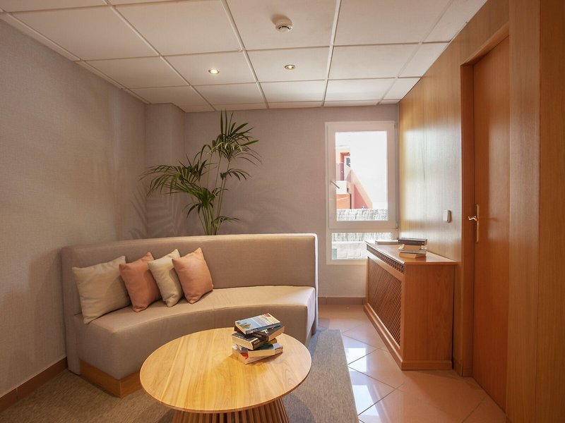 Hostal Residencia Sutimar 9