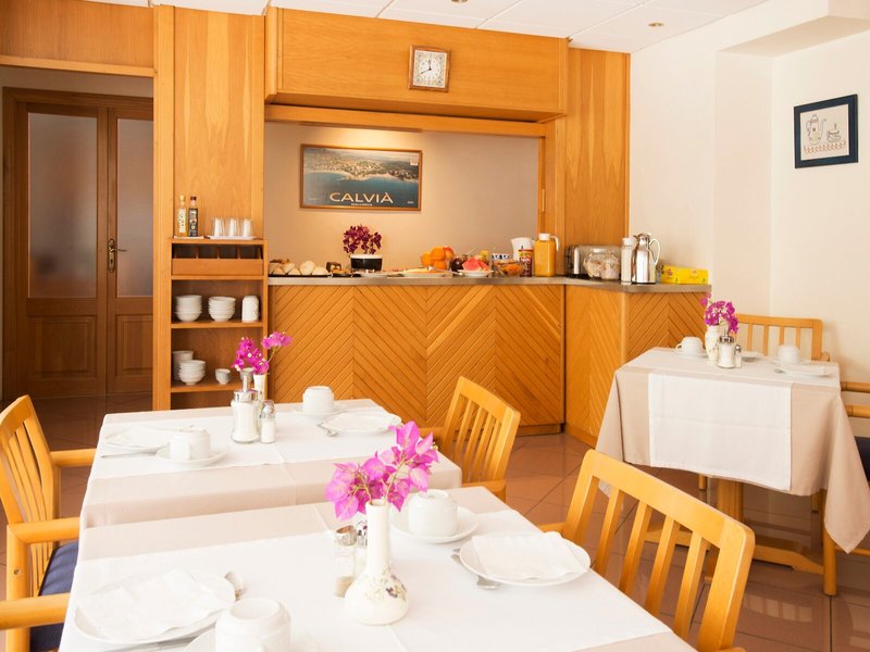 Hostal Residencia Sutimar 13