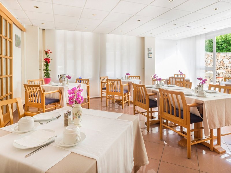 Hostal Residencia Sutimar 22