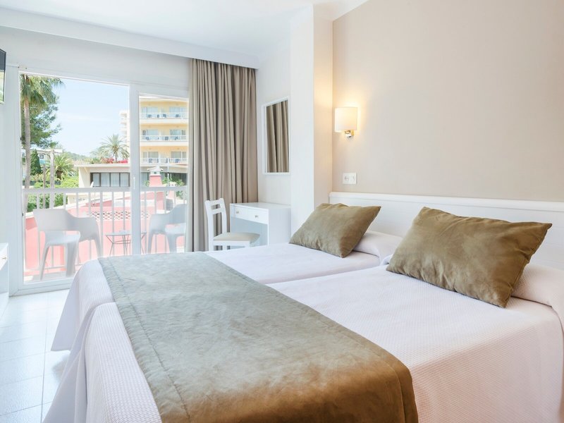 Hostal Residencia Sutimar 24