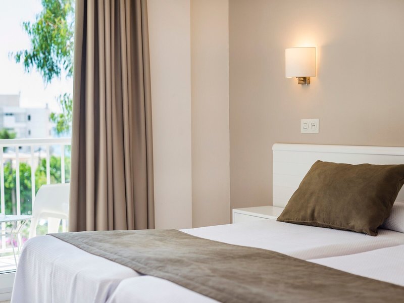 Hostal Residencia Sutimar 26