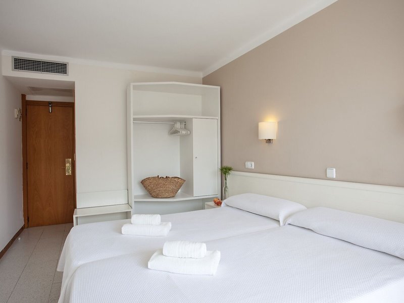 Hostal Residencia Sutimar 32