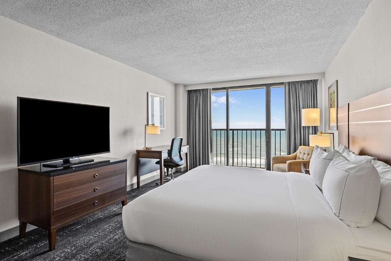 DoubleTree by Hilton Hotel Atlantic Beach Oceanfront 2