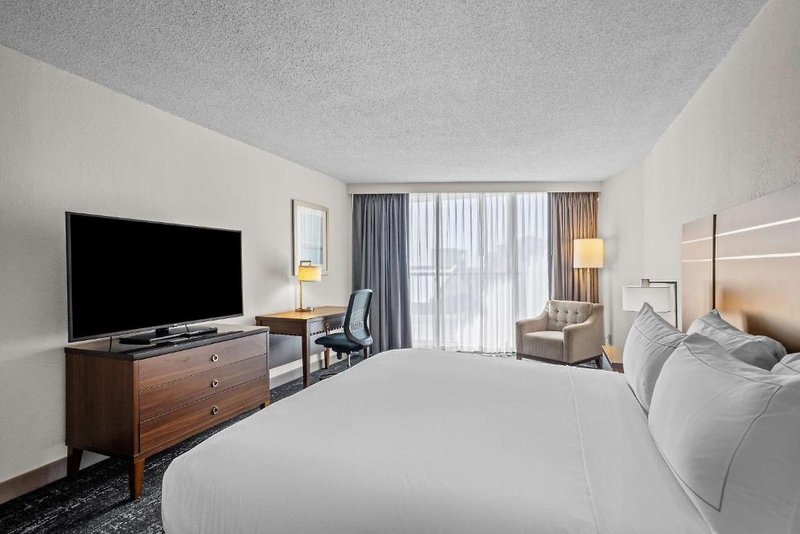 DoubleTree by Hilton Hotel Atlantic Beach Oceanfront 3