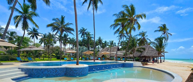 Bluebay Beach Resort & Spa 2