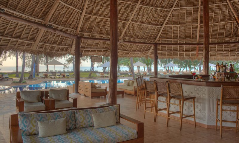 Bluebay Beach Resort & Spa 7