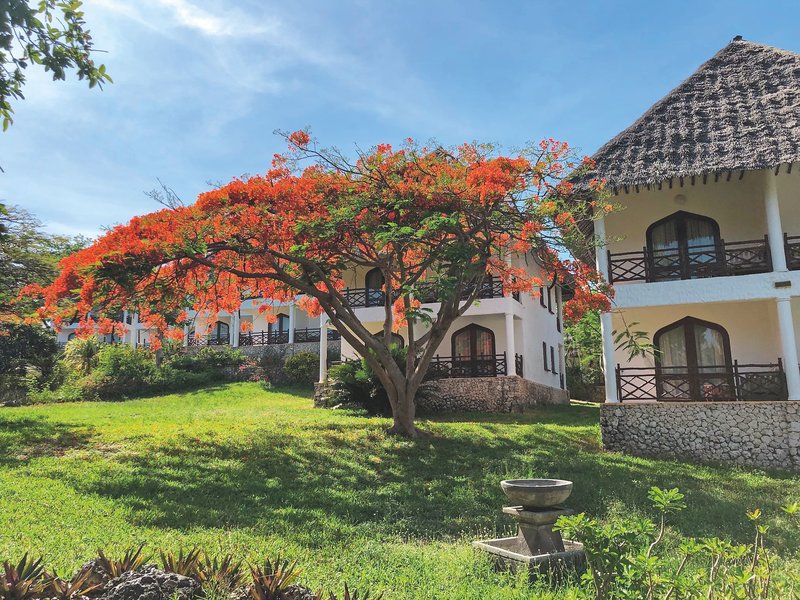 Bluebay Beach Resort & Spa 17