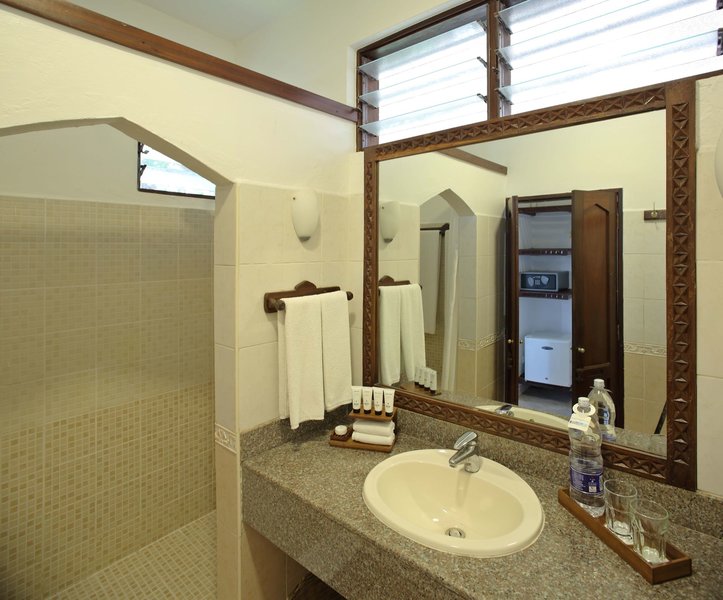 Bluebay Beach Resort & Spa 22