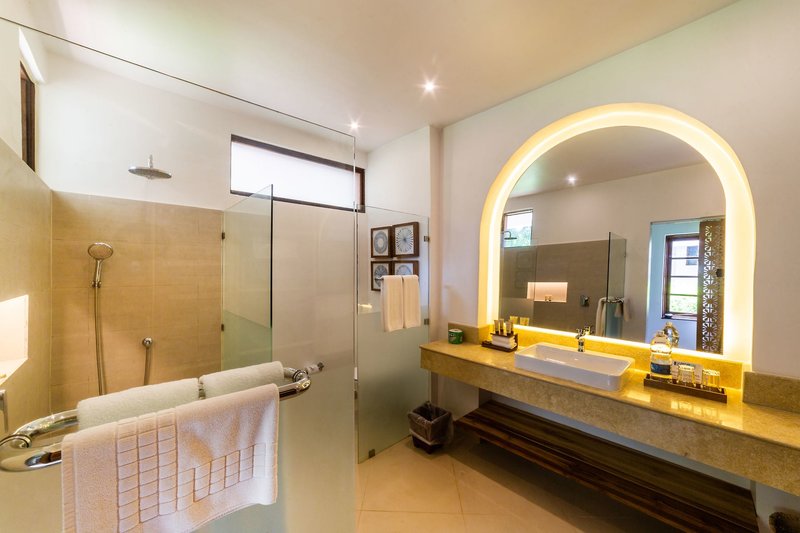 Bluebay Beach Resort & Spa 31