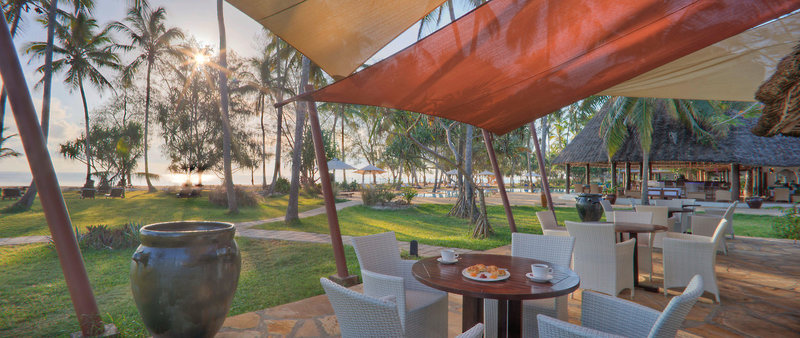 Bluebay Beach Resort & Spa 13