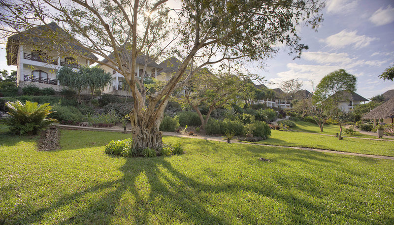 Bluebay Beach Resort & Spa 21