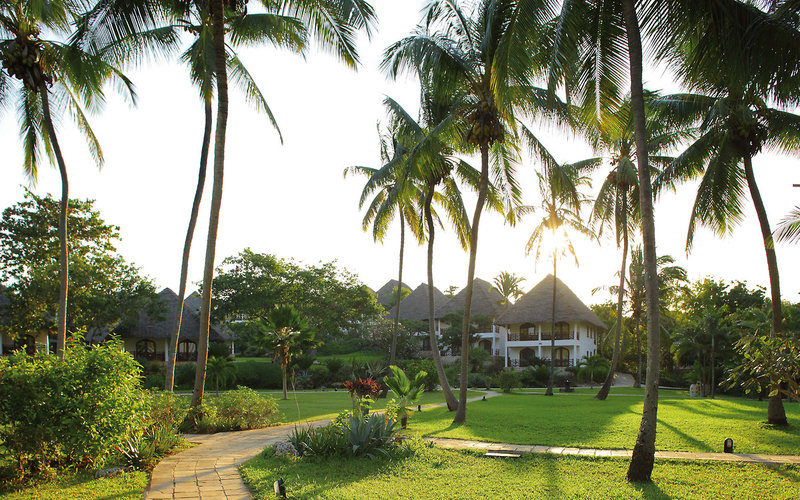 Bluebay Beach Resort & Spa 22