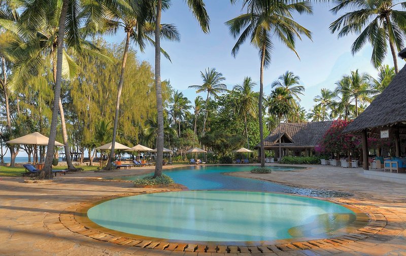 Bluebay Beach Resort and Spa 2