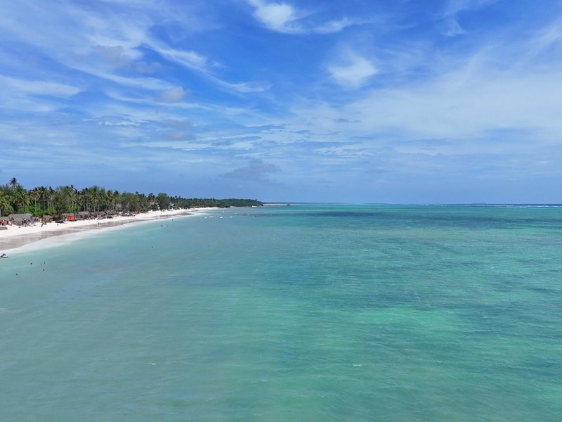 Bluebay Beach Resort & Spa 14