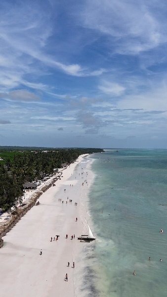 Bluebay Beach Resort & Spa 16