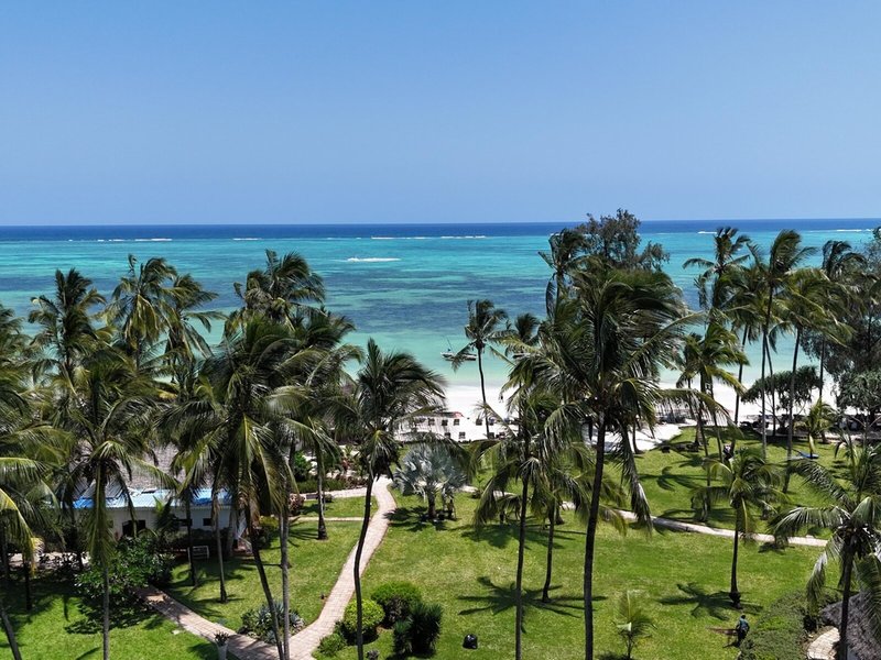 Bluebay Beach Resort & Spa 17