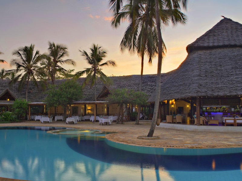 Bluebay Beach Resort & Spa 19