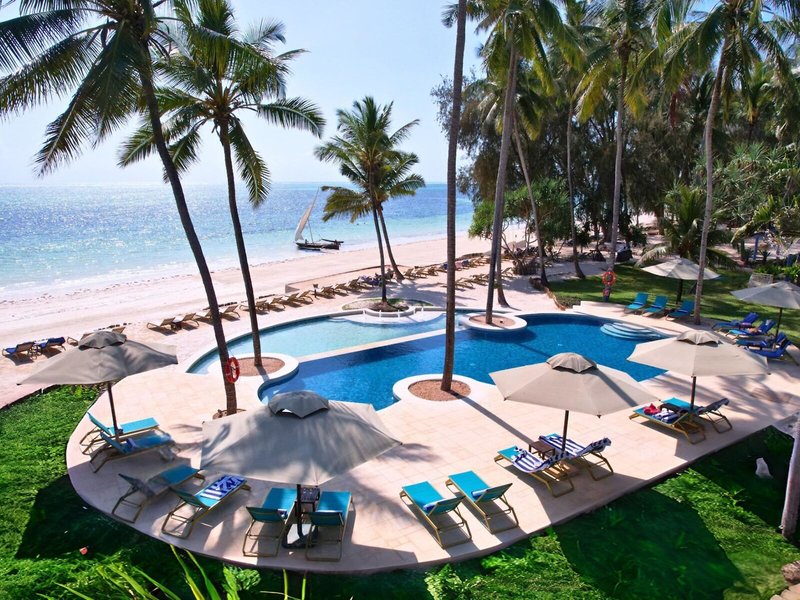 Bluebay Beach Resort & Spa 27