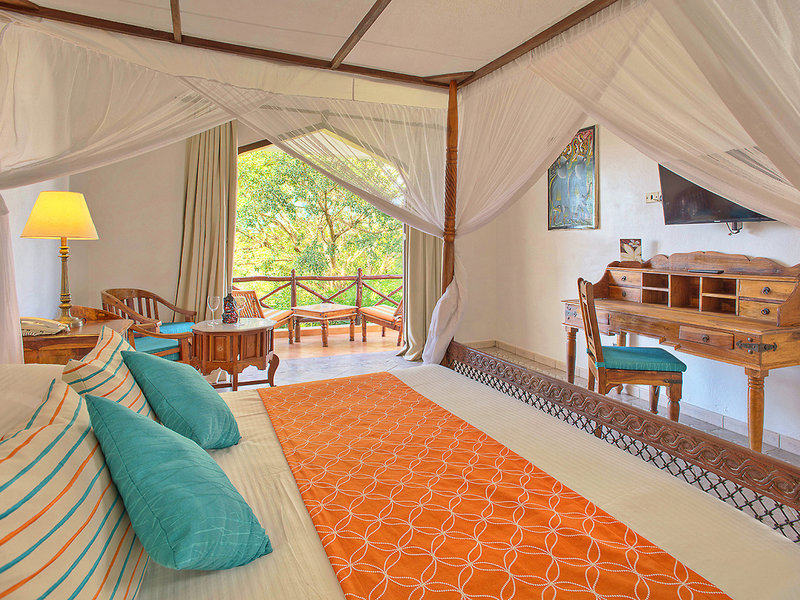 Bluebay Beach Resort & Spa 4