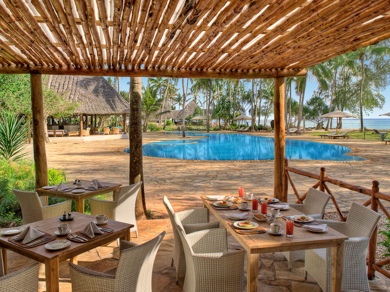 Bluebay Beach Resort & Spa 14