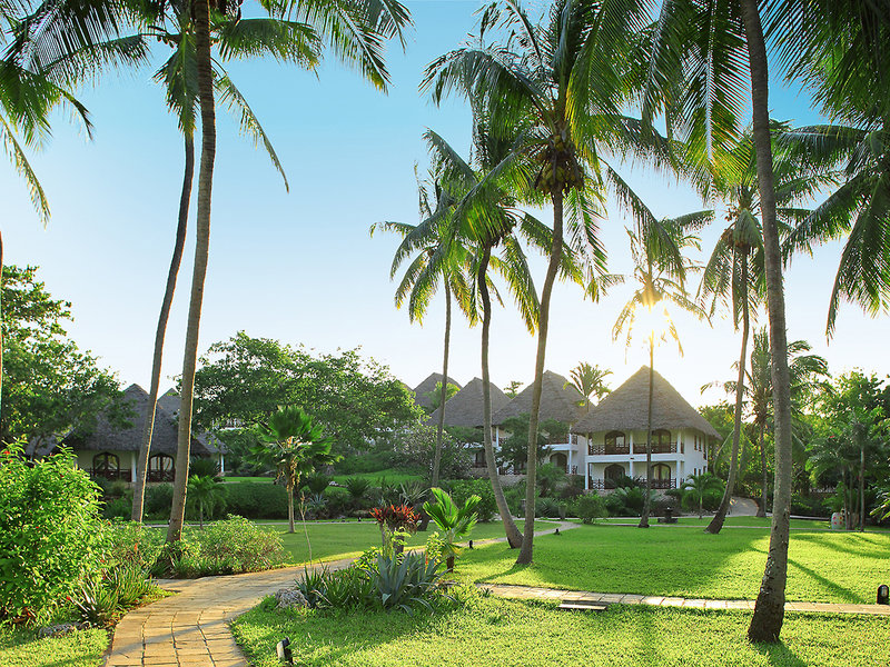 Bluebay Beach Resort & Spa 17