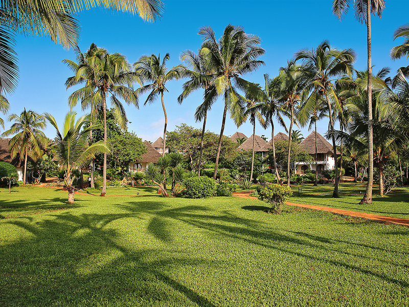Bluebay Beach Resort & Spa 18