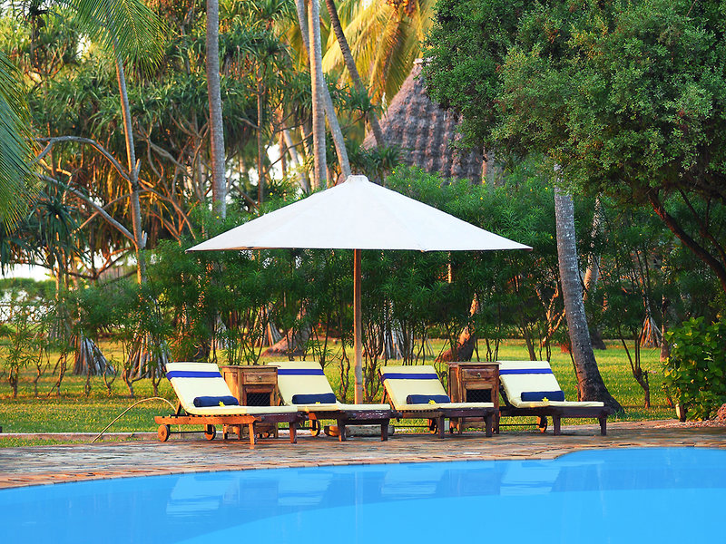 Bluebay Beach Resort & Spa 21