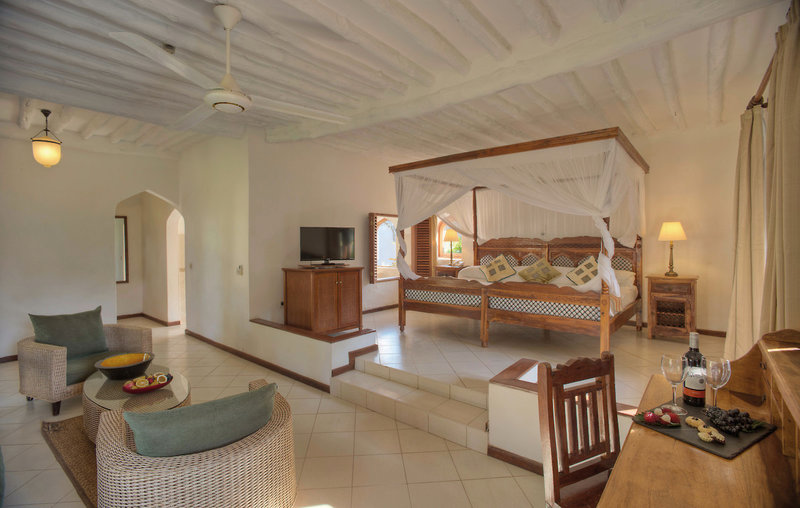 Bluebay Beach Resort & Spa 7